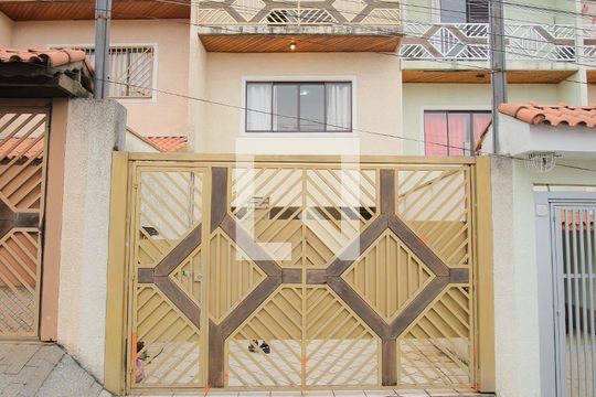 Fachada de casa para alugar com 2 quartos, 111m² em Penha de França, São Paulo