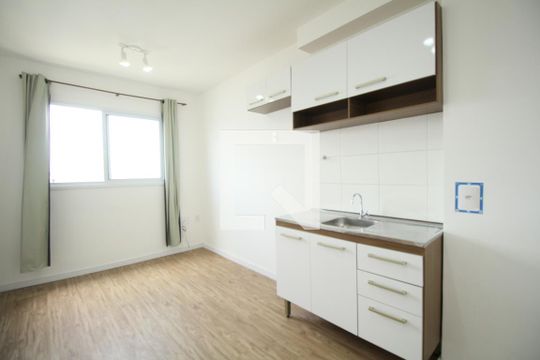 Sala/cozinha  de apartamento para alugar com 1 quarto, 27m² em Vila Andrade, São Paulo