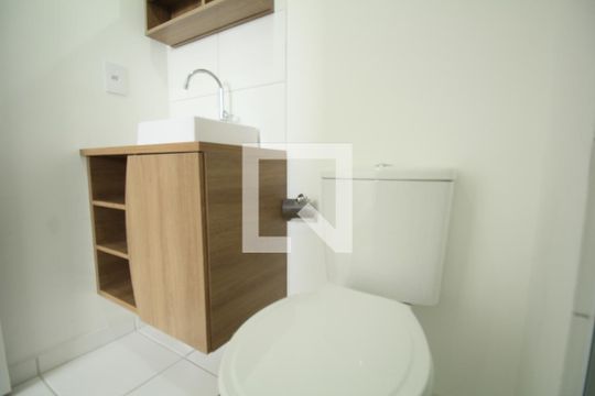 Banheiro de apartamento para alugar com 1 quarto, 27m² em Vila Andrade, São Paulo