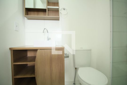 Banheiro de apartamento para alugar com 1 quarto, 27m² em Vila Andrade, São Paulo