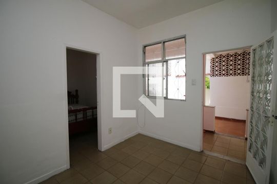 Casa à venda com 1 quarto, 50m² em Irajá, Rio de Janeiro