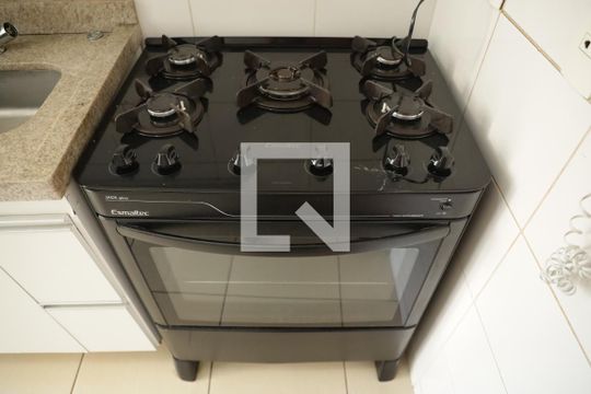 Cozinha de apartamento para alugar com 3 quartos, 77m² em Setor Bueno, Goiânia