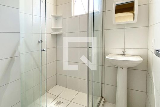 Banheiro de apartamento para alugar com 2 quartos, 66m² em São José, São Leopoldo