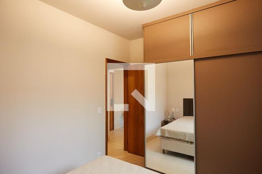 Quarto 1 de apartamento para alugar com 1 quarto, 48m² em Funcionários, Belo Horizonte