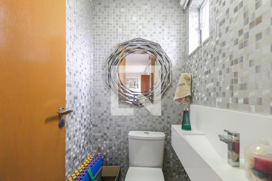 Lavabo de apartamento para alugar com 3 quartos, 180m² em Chácara Mafalda, São Paulo