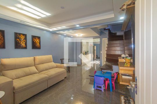 Casa de Condomínio à venda com 2 quartos, 65m² em Rio Branco, Canoas