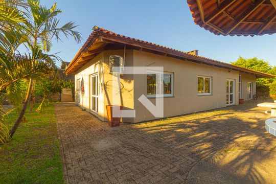 Área comum de casa de condomínio à venda com 2 quartos, 65m² em Rio Branco, Canoas