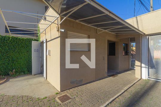 Área comum de casa de condomínio à venda com 2 quartos, 65m² em Rio Branco, Canoas