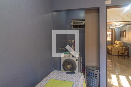 Cozinha de casa de condomínio à venda com 2 quartos, 65m² em Rio Branco, Canoas