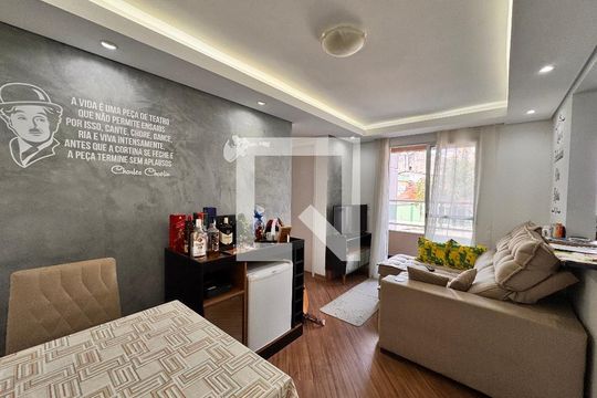 Sala de apartamento à venda com 2 quartos, 45m² em Parque São Vicente, Mauá