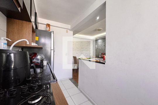 Cozinha de apartamento à venda com 2 quartos, 45m² em Parque São Vicente, Mauá