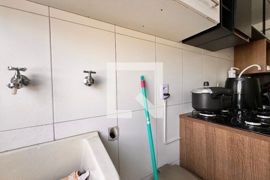 Lavanderia de apartamento à venda com 2 quartos, 45m² em Parque São Vicente, Mauá
