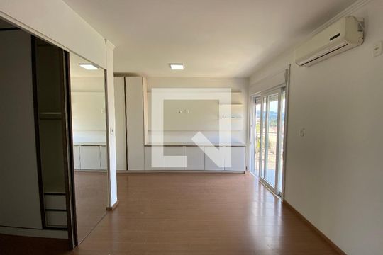 Suíte de casa à venda com 3 quartos, 172m² em Canudos, Novo Hamburgo
