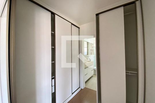 Closed da suíte de casa à venda com 3 quartos, 172m² em Canudos, Novo Hamburgo