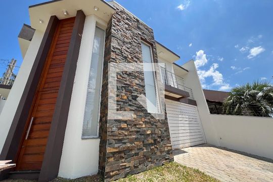 Fachada de casa à venda com 3 quartos, 172m² em Canudos, Novo Hamburgo