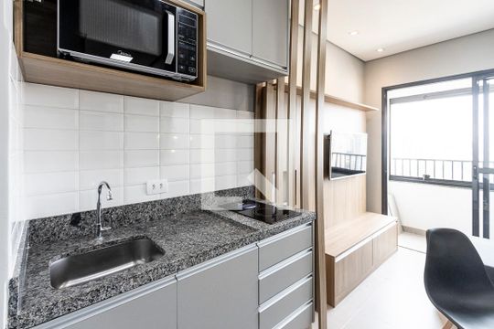 Cozinha de apartamento à venda com 1 quarto, 27m² em Barra Funda, São Paulo
