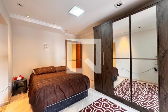Suíte de casa à venda com 3 quartos, 266m² em Vila Guaraciaba, Santo André