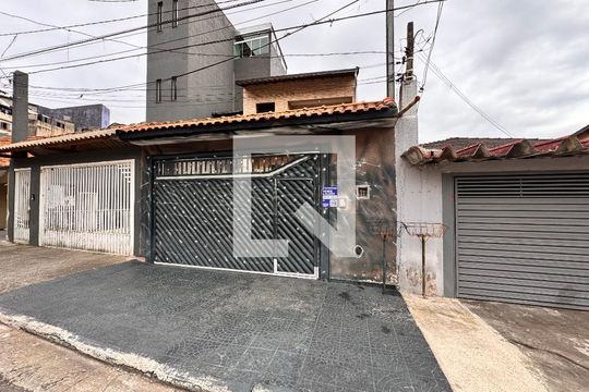 Fachada + plaquinha de casa à venda com 3 quartos, 266m² em Vila Guaraciaba, Santo André