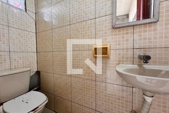 Lavabo 2 de casa à venda com 3 quartos, 266m² em Vila Guaraciaba, Santo André