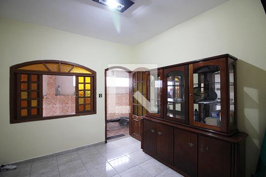 Casa à venda com 5 quartos, 256m² em Jardim Hollywood, São Bernardo do Campo