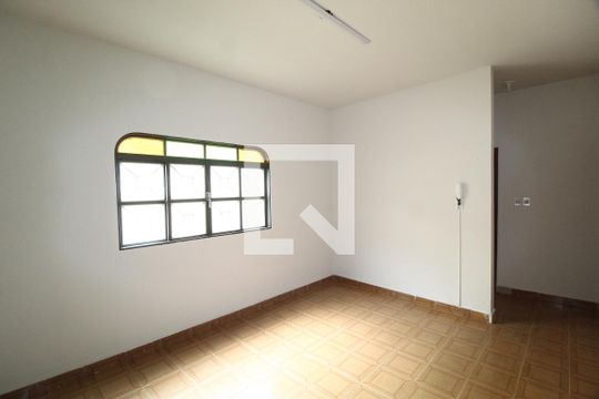 Sala de casa para alugar com 6 quartos, 320m² em Nossa Senhora Aparecida, Uberlândia
