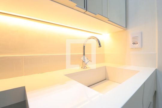 Detalhe do banheiro de apartamento à venda com 2 quartos, 34m² em Água Branca, São Paulo