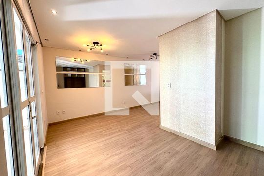 Sala de casa de condomínio à venda com 3 quartos, 126m² em Medeiros, Jundiaí