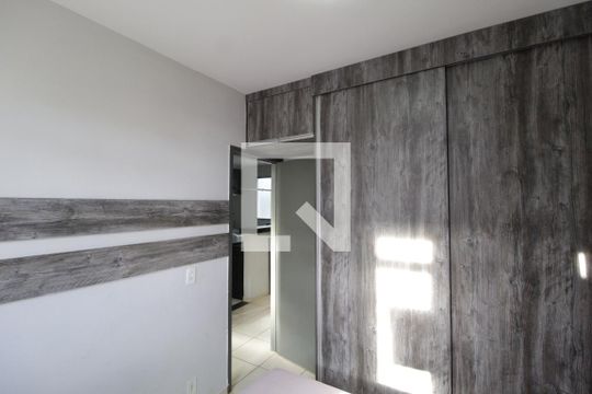 Quarto 1 de apartamento para alugar com 2 quartos, 45m² em Shopping Park, Uberlândia
