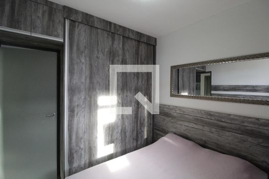Quarto 1 de apartamento para alugar com 2 quartos, 45m² em Shopping Park, Uberlândia