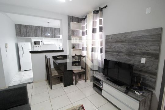 Sala de apartamento para alugar com 2 quartos, 45m² em Shopping Park, Uberlândia