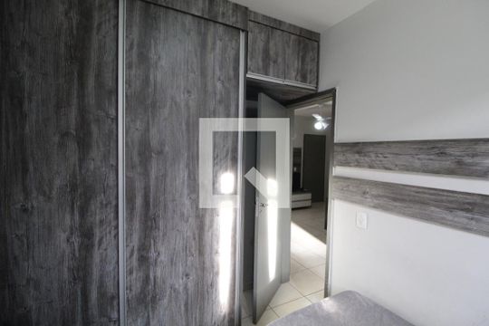 Quarto 2 de apartamento para alugar com 2 quartos, 45m² em Shopping Park, Uberlândia