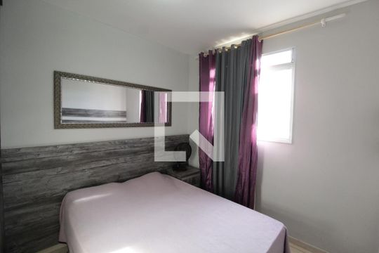 Quarto 1 de apartamento para alugar com 2 quartos, 45m² em Shopping Park, Uberlândia