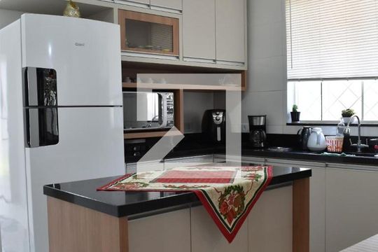 Cozinha de casa para alugar com 4 quartos, 300m² em Centro Cívico, Curitiba