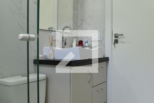 Banheiro da Suíte 1 de casa para alugar com 4 quartos, 300m² em Centro Cívico, Curitiba