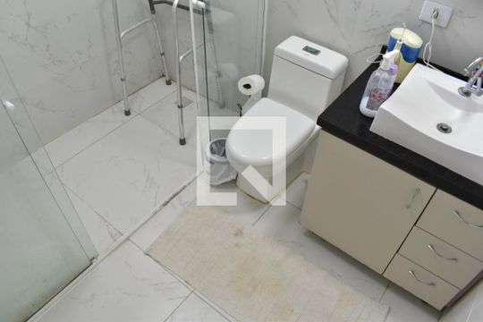 Banheiro 2 da Suíte 4 de casa para alugar com 4 quartos, 300m² em Centro Cívico, Curitiba