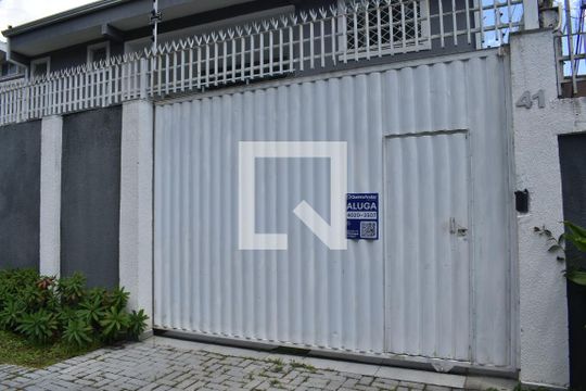 Plaquinha de casa para alugar com 4 quartos, 300m² em Centro Cívico, Curitiba