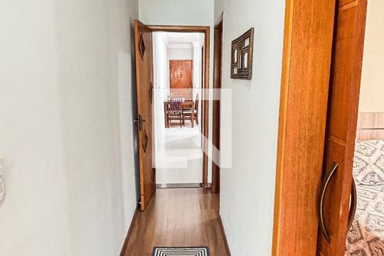 Corredor de apartamento à venda com 3 quartos, 136m² em Parque das Nações, Santo André