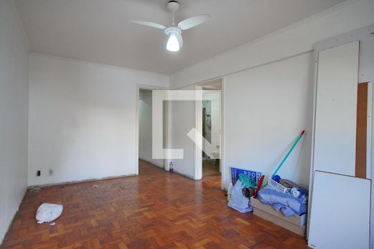 Sala de apartamento à venda com 3 quartos, 80m² em Floresta, Porto Alegre