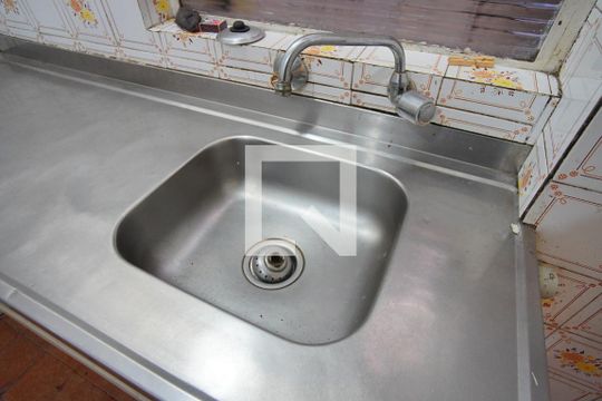 Cozinha - Torneira de apartamento à venda com 3 quartos, 80m² em Floresta, Porto Alegre
