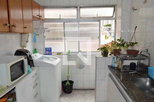 Cozinha e Área de Serviço de apartamento à venda com 2 quartos, 80m² em Cambuci, São Paulo