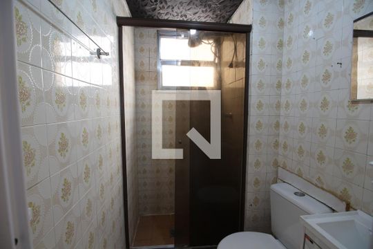 Banheiro de apartamento à venda com 2 quartos, 50m² em Taquara, Rio de Janeiro