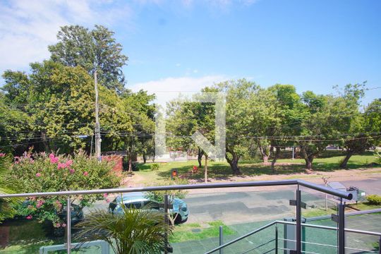 Sala de Estar - Vista de casa para alugar com 3 quartos, 500m² em Chácara das Pedras, Porto Alegre