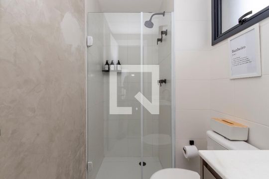 Banheiro de apartamento à venda com 1 quarto, 25m² em Brooklin, São Paulo