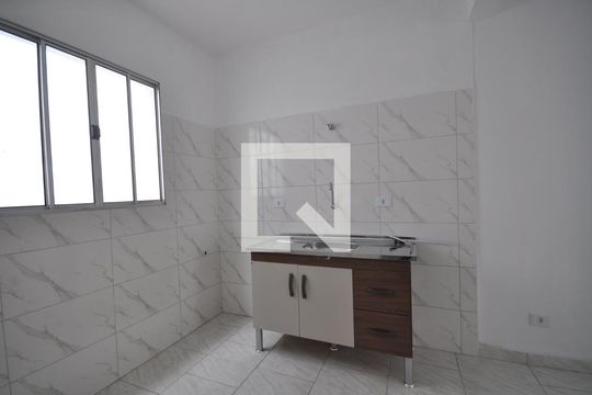 Cozinha de casa para alugar com 1 quarto, 32m² em Vila Constança, São Paulo