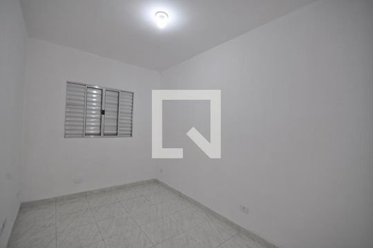 Quarto de casa para alugar com 1 quarto, 32m² em Vila Constança, São Paulo