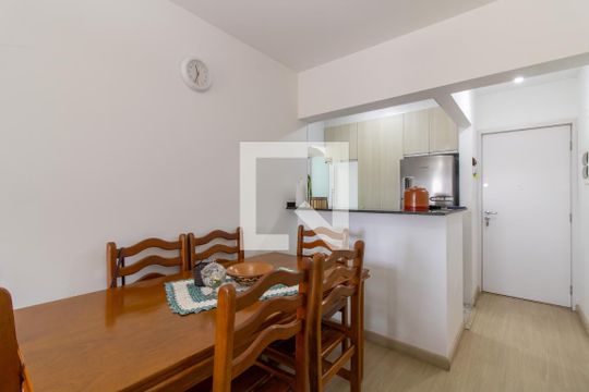 Sala de apartamento à venda com 2 quartos, 50m² em Jardim São Jorge, Guarulhos