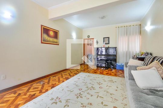 Casa à venda com 4 quartos, 252m² em Cambuci, São Paulo