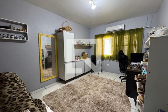 Quarto 1 de casa à venda com 3 quartos, 235m² em Scharlau, São Leopoldo