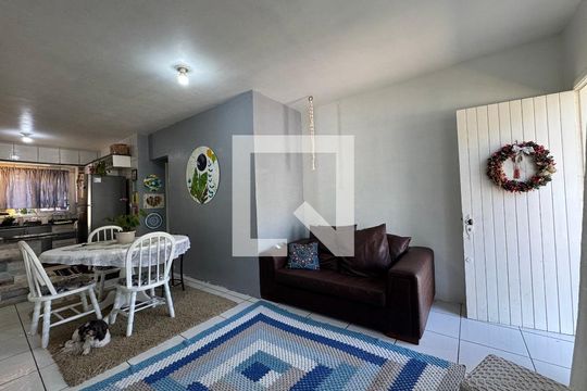 Casa à venda com 3 quartos, 235m² em Scharlau, São Leopoldo