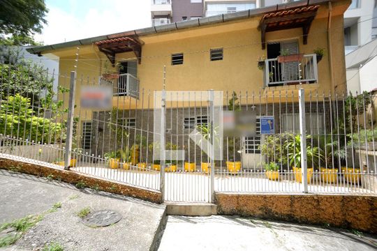 Fachada de casa à venda com 3 quartos, 213m² em  Jardim da Glória, São Paulo